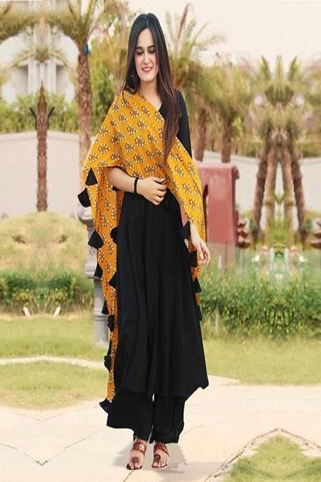 Trendy Black Color Salwar Suit for Your Wardrobe -