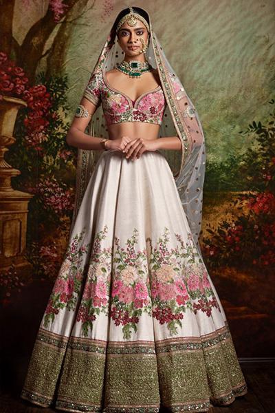 Buy Fab Viva Women's White & Pink Color Georgette Floral Printed  Semi-Stitched Lehenga Choli Set | Georgette Lehenga Choli | Printed Lehenga  Design (White & Pink) at Amazon.in