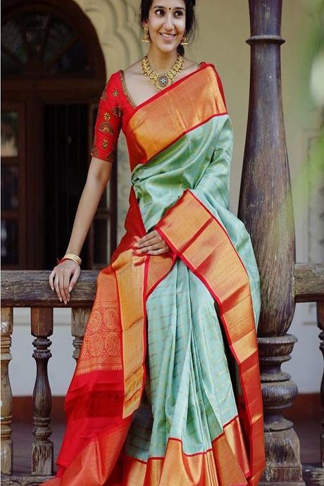 Silk saree Stock Photos, Royalty Free Silk saree Images | Depositphotos