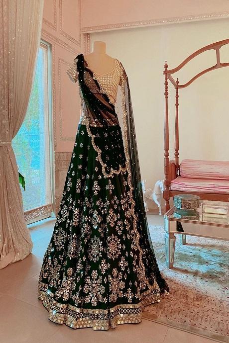 Party Wear Lehenga Cholis: Buy Latest Indian Designer Party Wear Ghagra  Cholis Online - Utsav Fashion