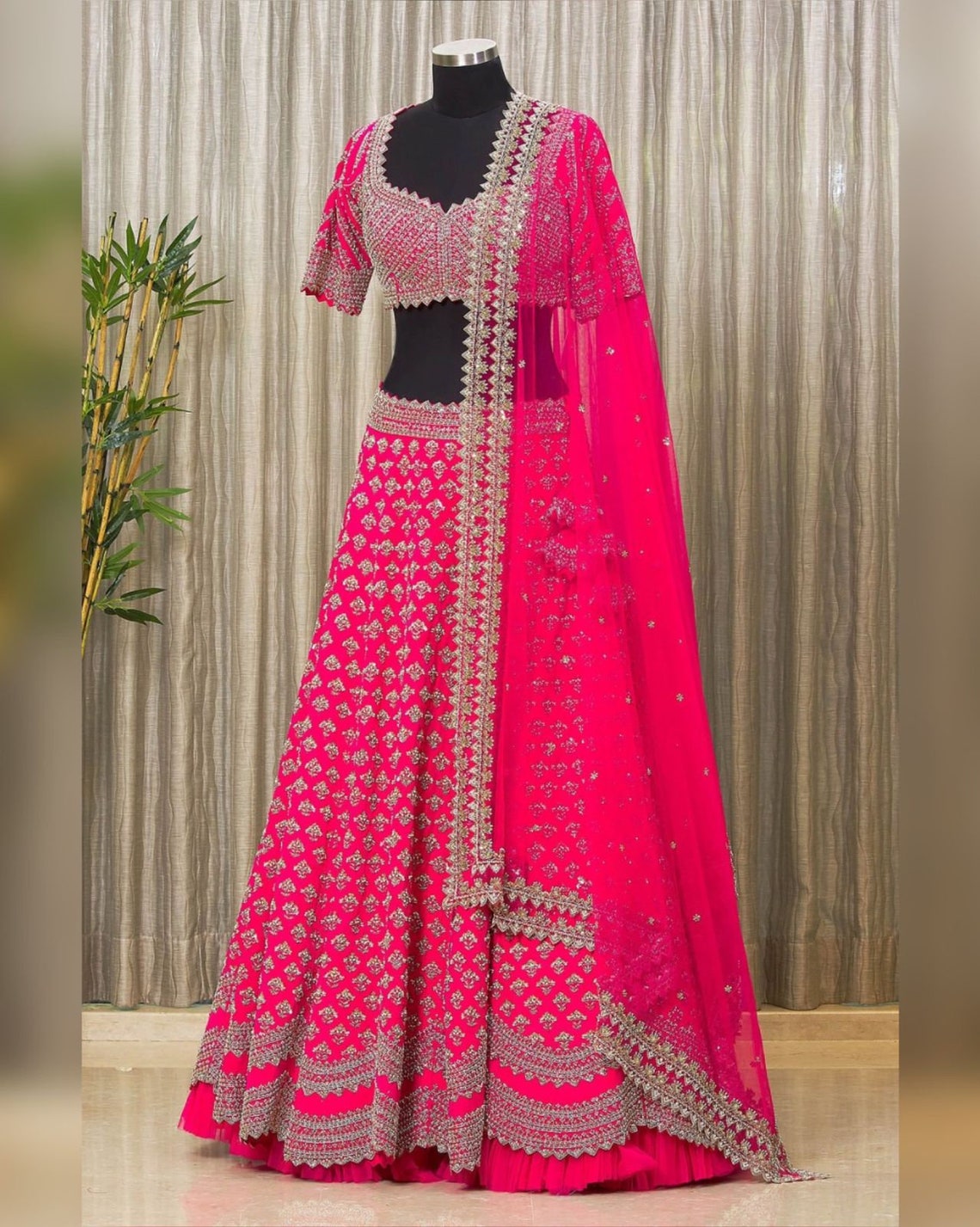 Self Design Semi Stitched Lehenga Choli Price in India, Full Specifications  & Offers | DTashion.com