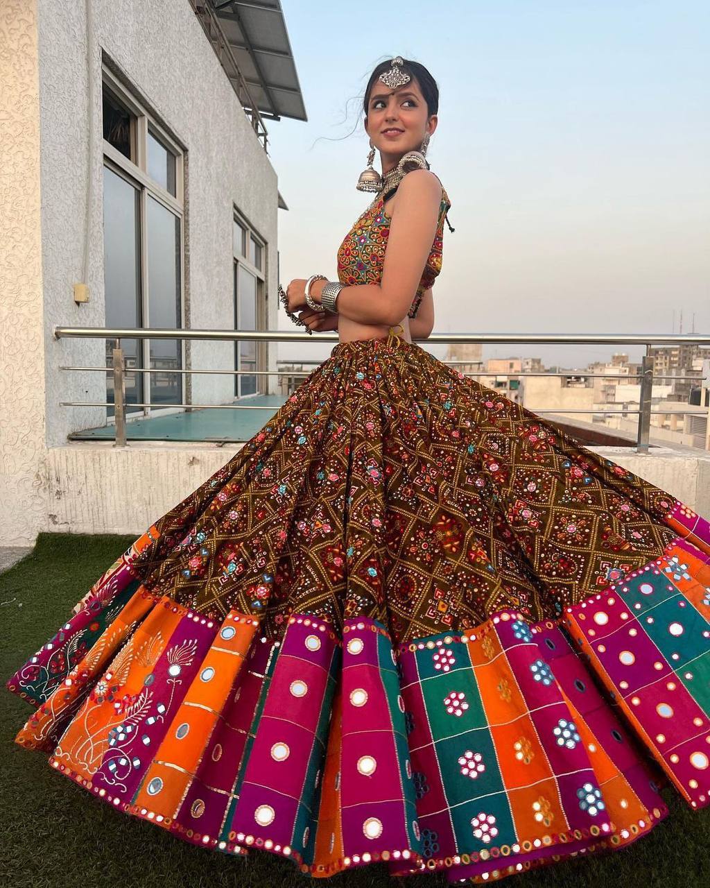 Embroidery Hand Work Dulhan Lehenga, 2.5, 18-99 at Rs 14669 in Surat