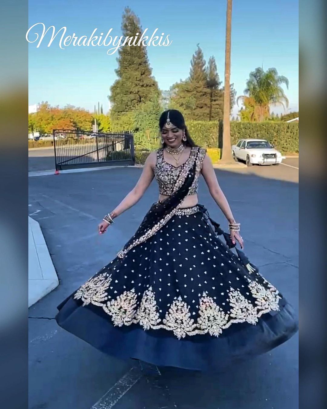 Ready made gown, Designer gown, Party wear gown, Long gown, Fancy gown, One  piece, Satin gown, Undo-western gown. Embroidered gown, Hand work  gown,Sharara,Garara,Crop Top.