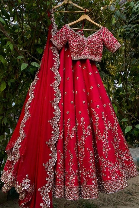 10 Different Contrast Colour Combination of Lehenga Choli for girls -  YouTube