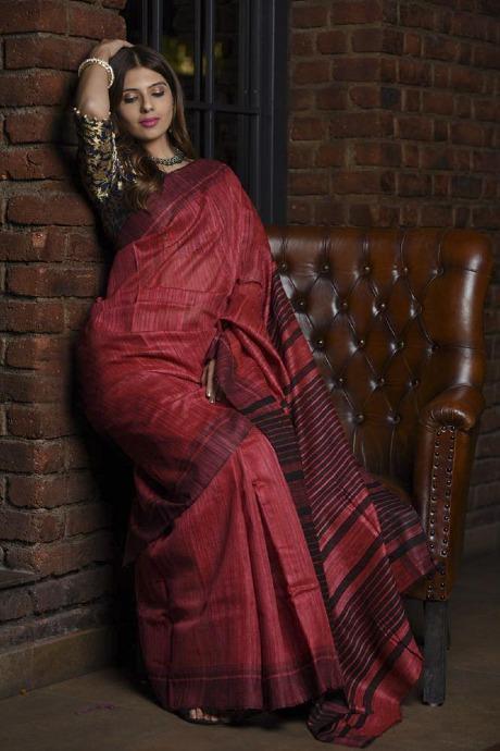 MAROON HANDLOOM COTTON SAREE WITH HAND PAINTED KALAMKARI PALLU & BLOCK –  ShopBollyWear.Com