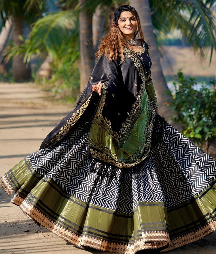 Jet-black Georgette Lehenga Choli with Thread Embroidery on Sleeves and  Golden-Yellow Dupatta | Exotic India Art