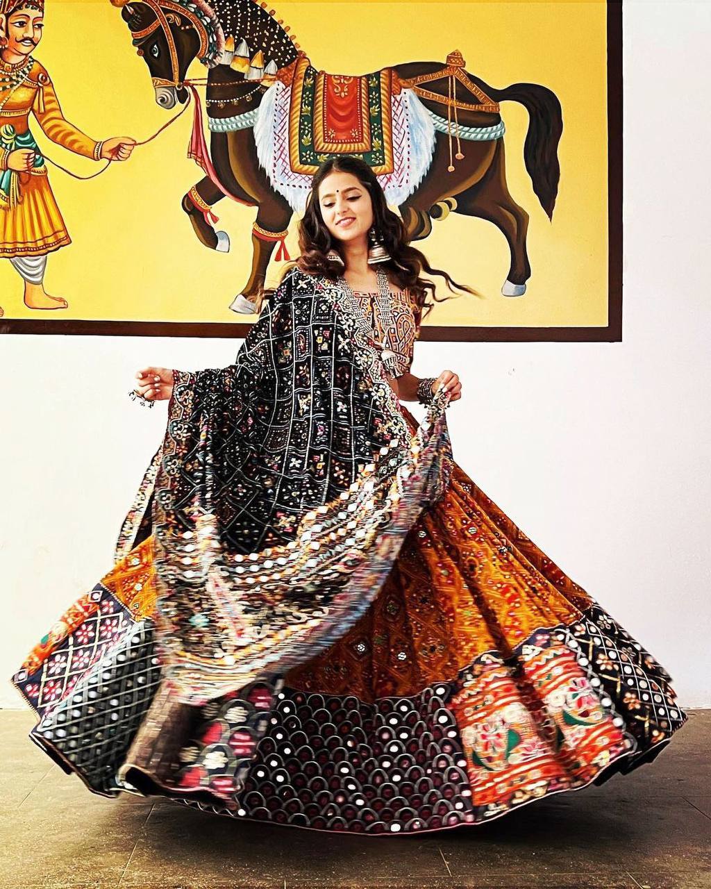 3.5 Meter Flare Fox Georgette Adorned with Real Mirrors Embroidery Lehenga  Choli – Prititrendz