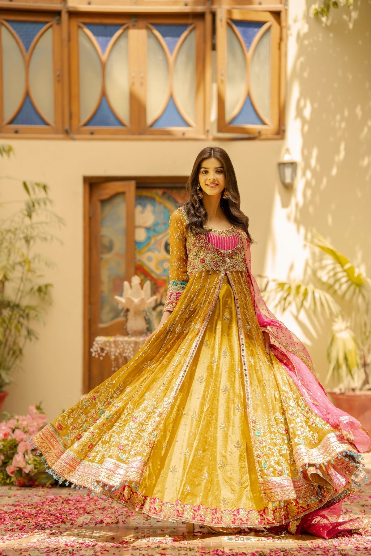 Perfect Mehndi Dress - Green Scalloped Blouse - Yellow Lehenga - Wedding  Shop - Wedding Guest Dresses 2024 - Pakistani Bridal Gowns | Green dress, Mehndi  dress, Yellow lehenga