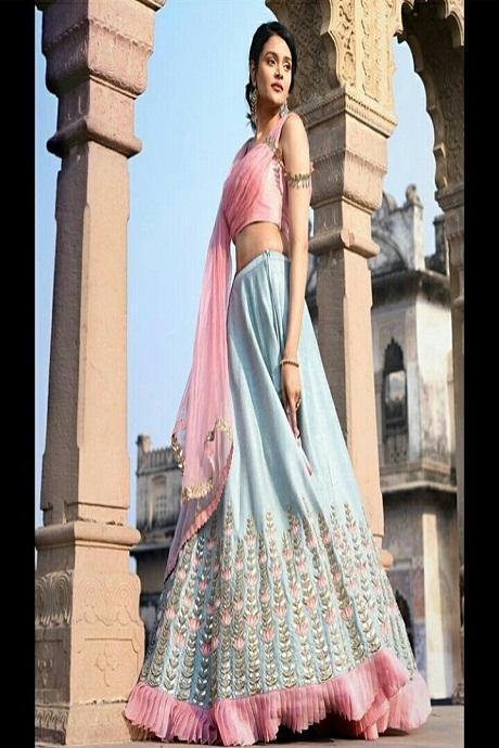 Buy Aahana Kumra in a Blue & Pink Floral Paisley Embroidered Lehenga Set  Online - RI.Ritu Kumar International Store View