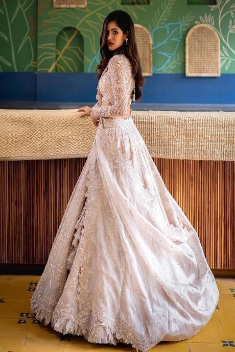 Kavya Style Plus +91-8758538270: Dn 2582 Abcd Anjani Art Bridal Lehenga  Choli | Bridal lehenga choli, One piece gown, Lehenga choli