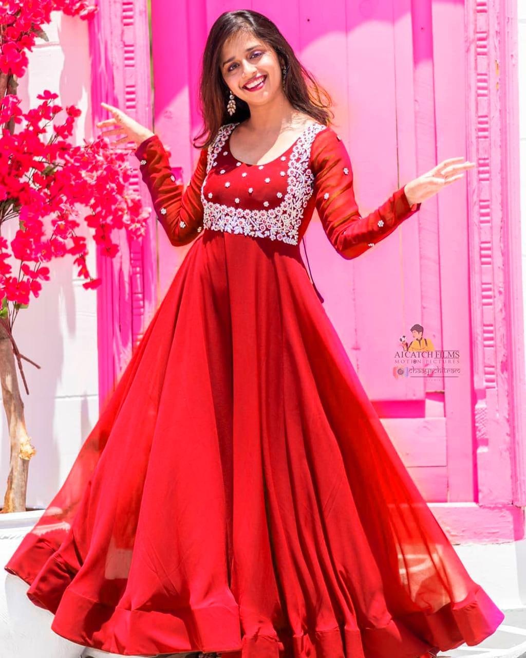 Red Heavy Gold Work Anarkali Pant/Gown Style Suit - Indian Heavy Anarkali  Lehenga Gowns Sharara Sarees Pakistani Dresses in USA/UK/Canada/UAE -  IndiaBoulevard