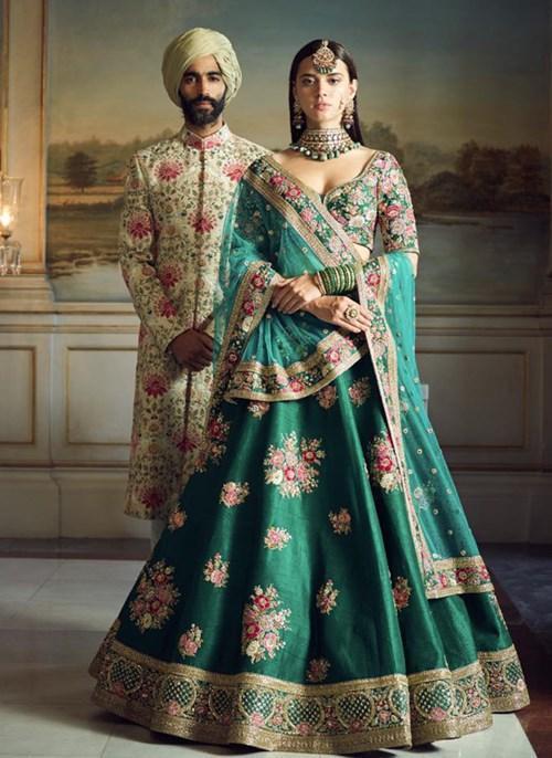 Green Velvet Sabyasachi Lehenga with bandhej dupatta | Indian wedding  dress, Bandhani dress, Designer bridal lehenga