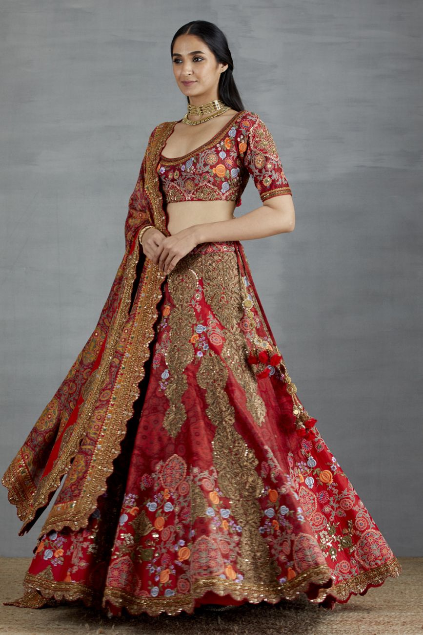 Latest 50 Velvet Lehenga Designs For Parties and Weddings (2022) - Tips and  Beauty | Lehenga designs, Indian wedding outfits, Mehendi outfits
