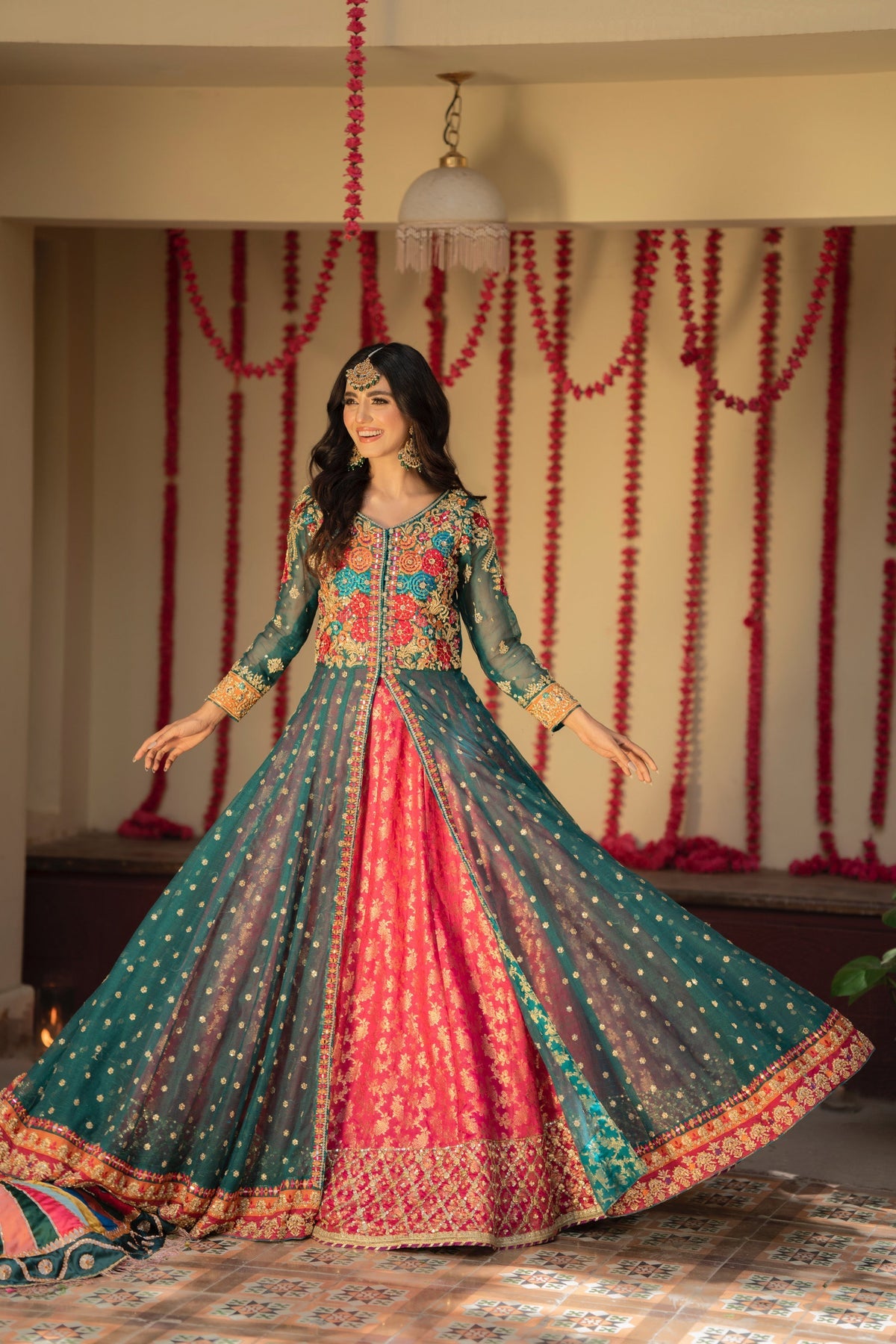 Elegant Indian bridal lehenga choli 2019 # B1971 | Wedding frock designs,  Pakistani bridal dresses, Indian bridal lehenga