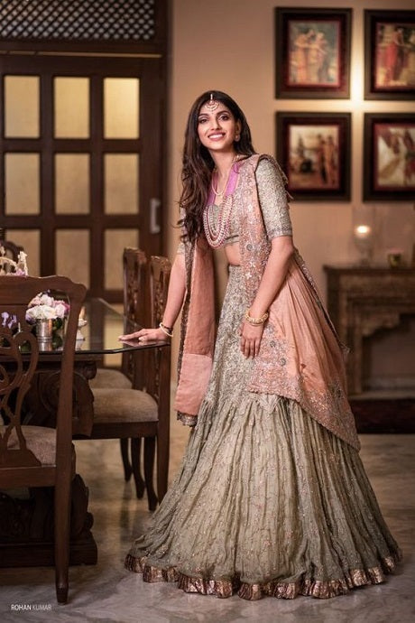 Heavy lehenga clearance for dulhan